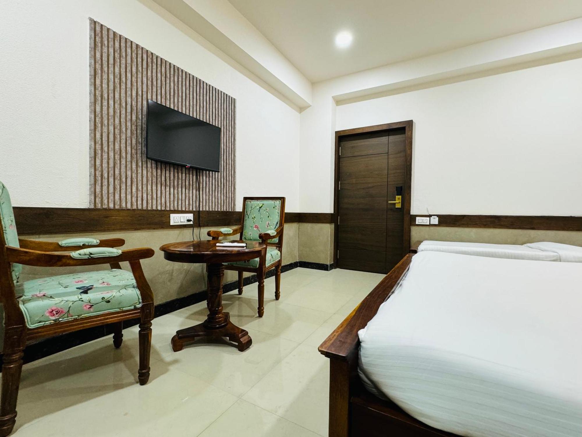 Hotel Tirth By Sonu'S Ujjain Exterior photo