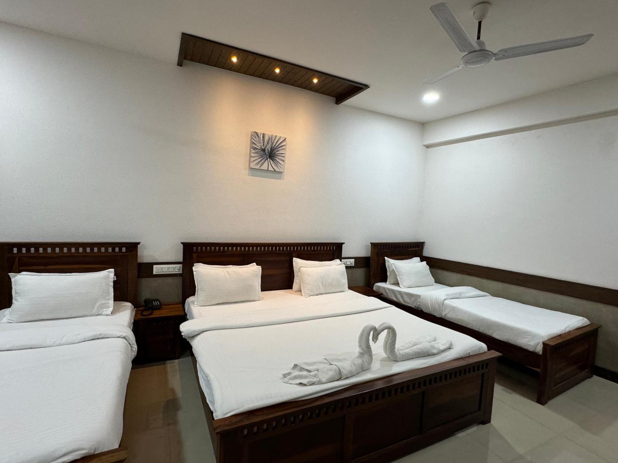 Hotel Tirth By Sonu'S Ujjain Exterior photo